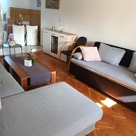 Brzac Apartment Magdic מראה חיצוני תמונה