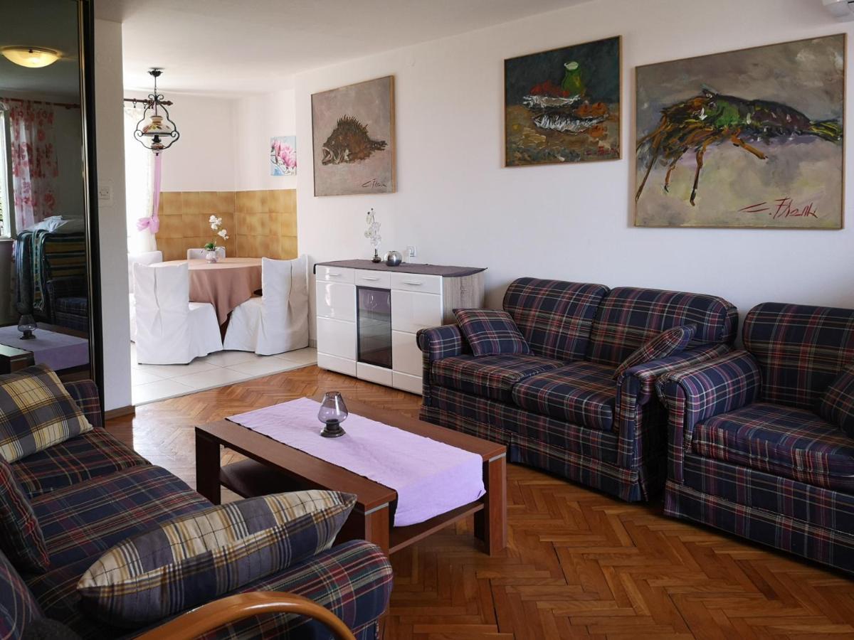 Brzac Apartment Magdic מראה חיצוני תמונה