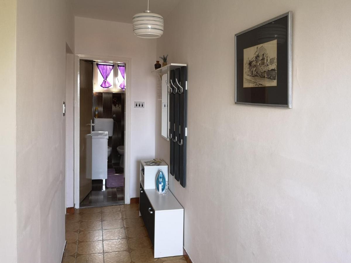 Brzac Apartment Magdic מראה חיצוני תמונה