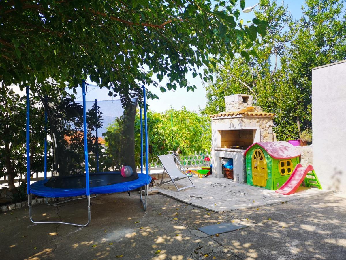 Brzac Apartment Magdic מראה חיצוני תמונה