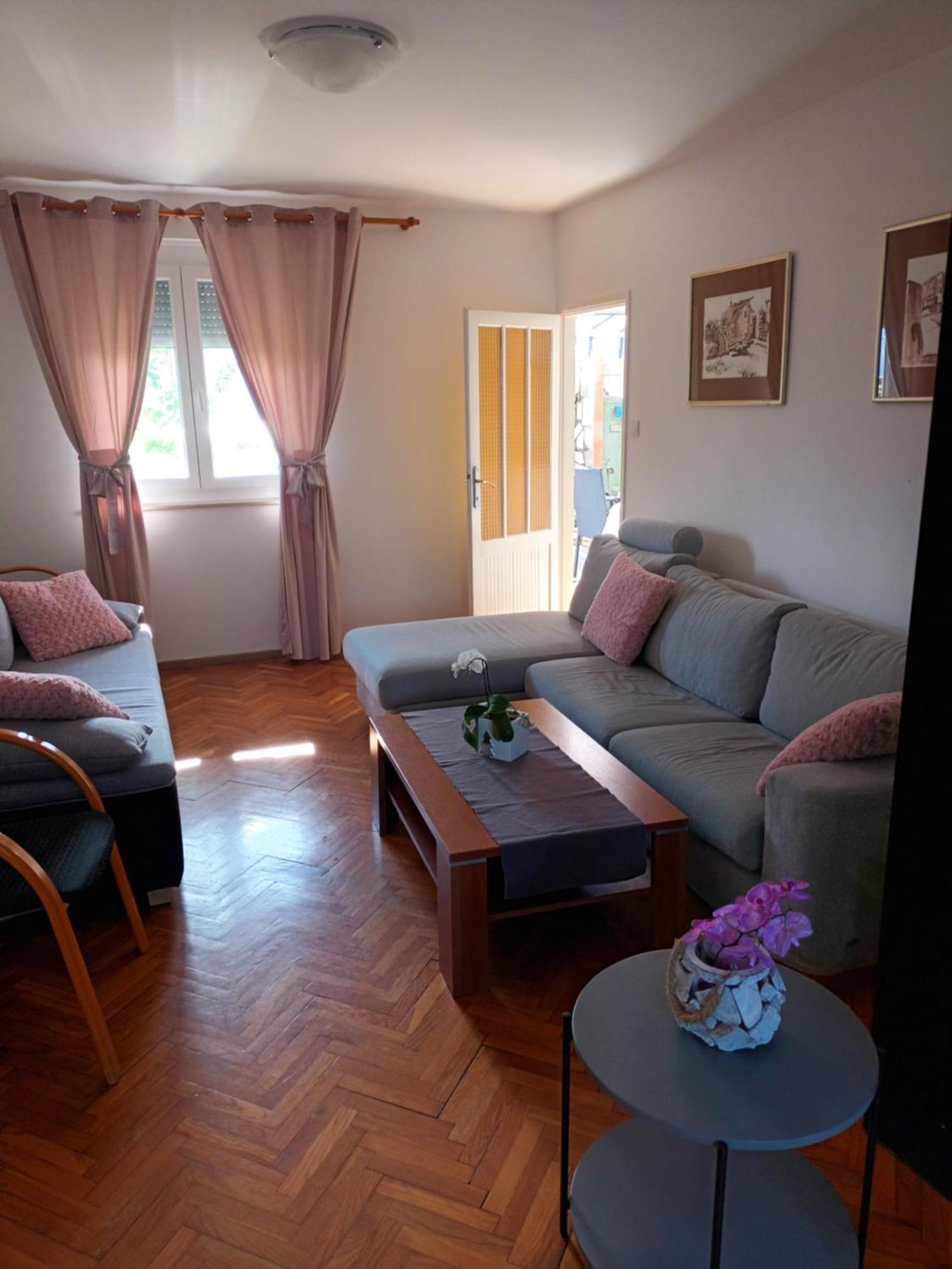 Brzac Apartment Magdic מראה חיצוני תמונה