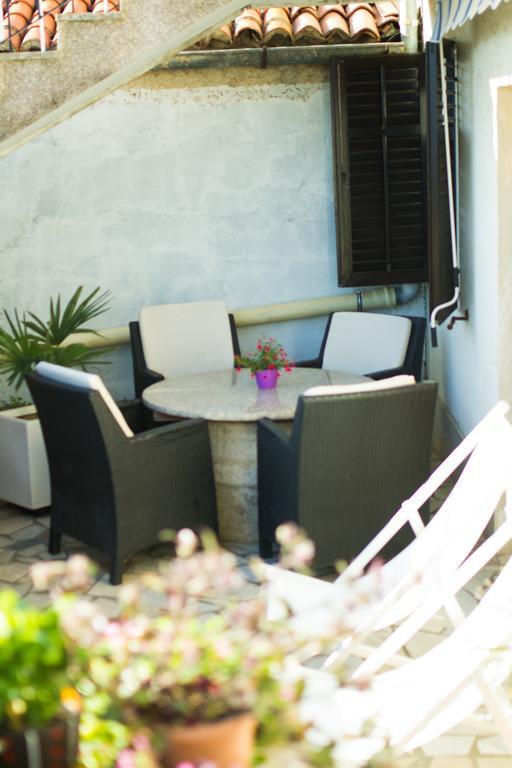 Brzac Apartment Magdic מראה חיצוני תמונה