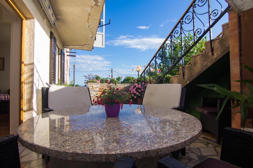 Brzac Apartment Magdic מראה חיצוני תמונה
